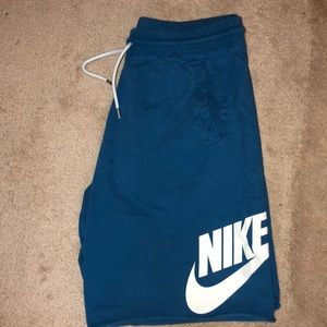 Nike sportswear fleece shorts